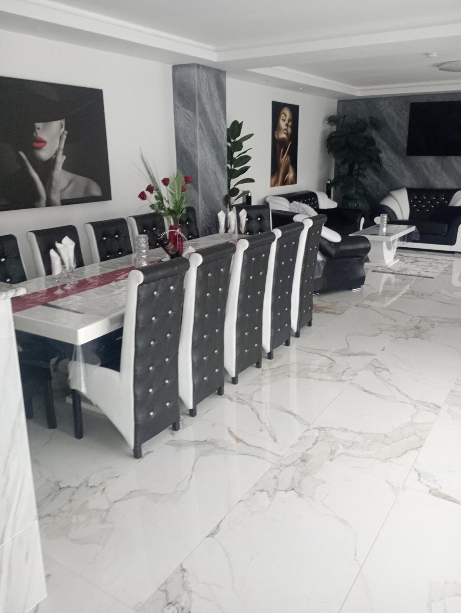 Izabella Guest House Săcele Eksteriør billede