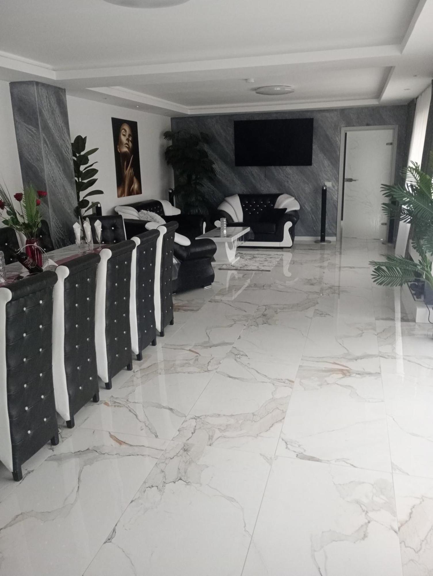 Izabella Guest House Săcele Eksteriør billede